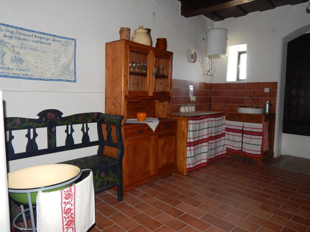 Villa Mali Pince Aszofo Exterior foto